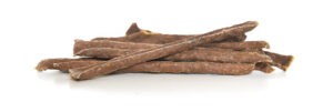 Meerdere struisvogelsnacksticks van Darf bij elkaar